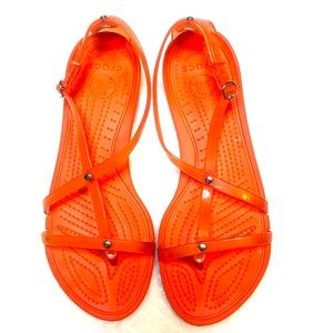 Crocs Thong Strappy Studded Jelly Sandals Size 8.